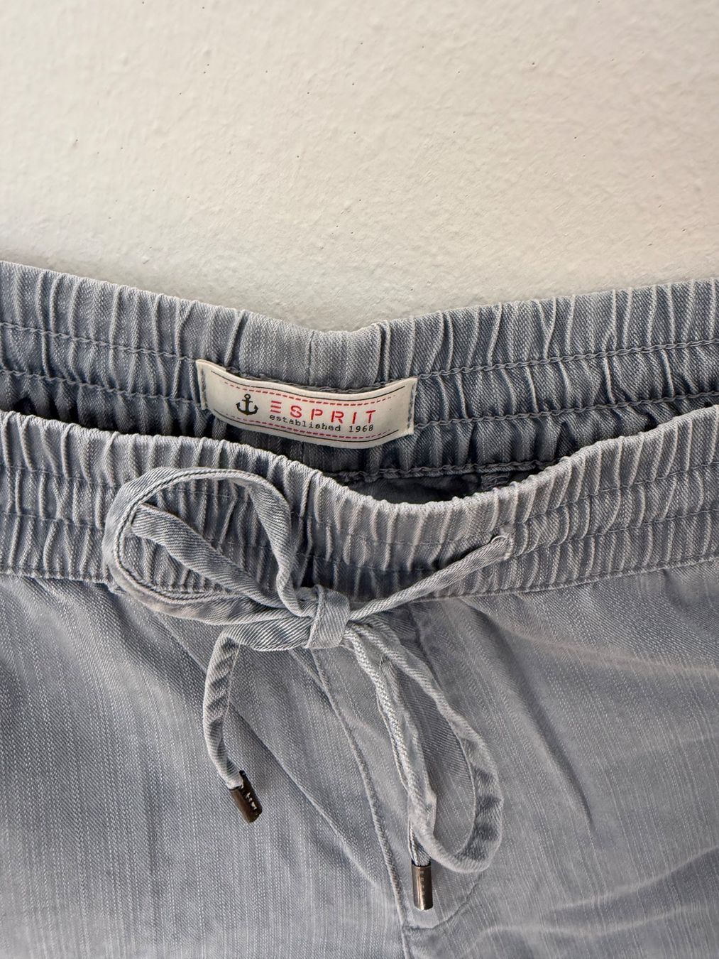 Esprit Pantaloni: Esprit Sommerhose, Gr. 28, hellblau – Usato da Kriens venduto da MeinKleiderschrank 3