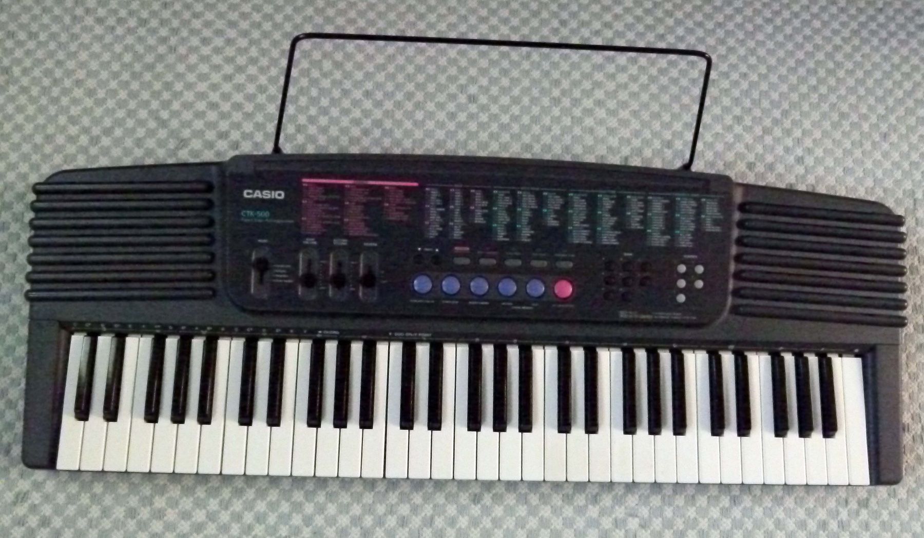 Casio Musikinstrumente: Keyboard Casio CTK 500 mit Ständer – Gebraucht aus Basel von  1