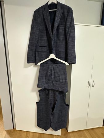 Neu Anzug mit gillet Kariert