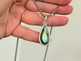 Collier labradorite, élégant et tendance ✨