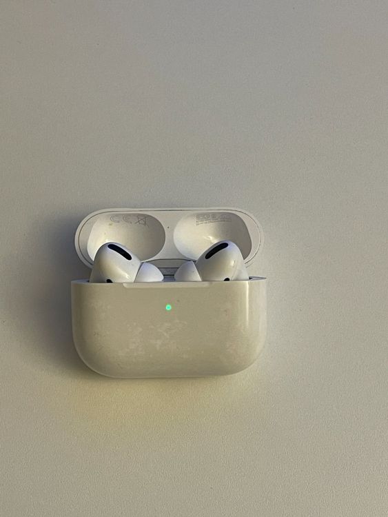 Apple AirPods Pro (1.Gen) - rechter Kopfhörer rauscht | Kaufen auf Ricardo