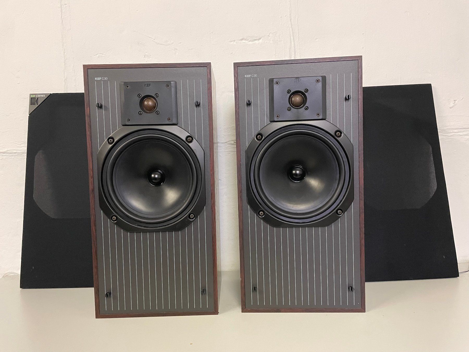 Kef Lautsprecher: une paire d enceinte Kef c30 – Gebraucht aus La Croix (Lutry) von netrajet