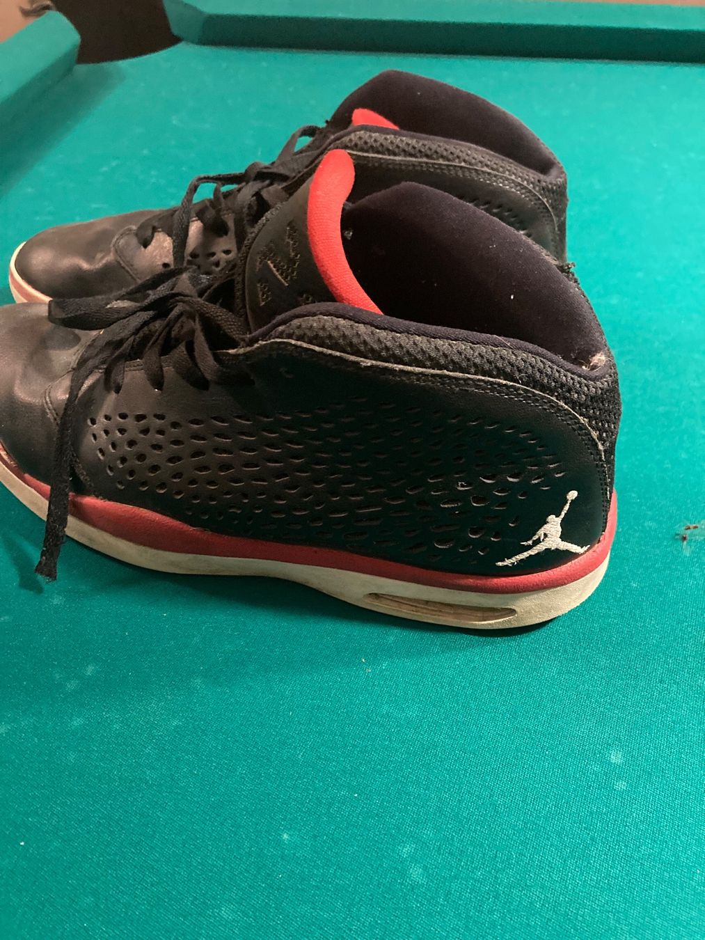 Jordan Scarpe da uomo: Jordan Flight Runner 2, Pointure 43, Noires et Rouges – Usato da Le Mont-sur Lausanne venduto da dia_6cz5 2