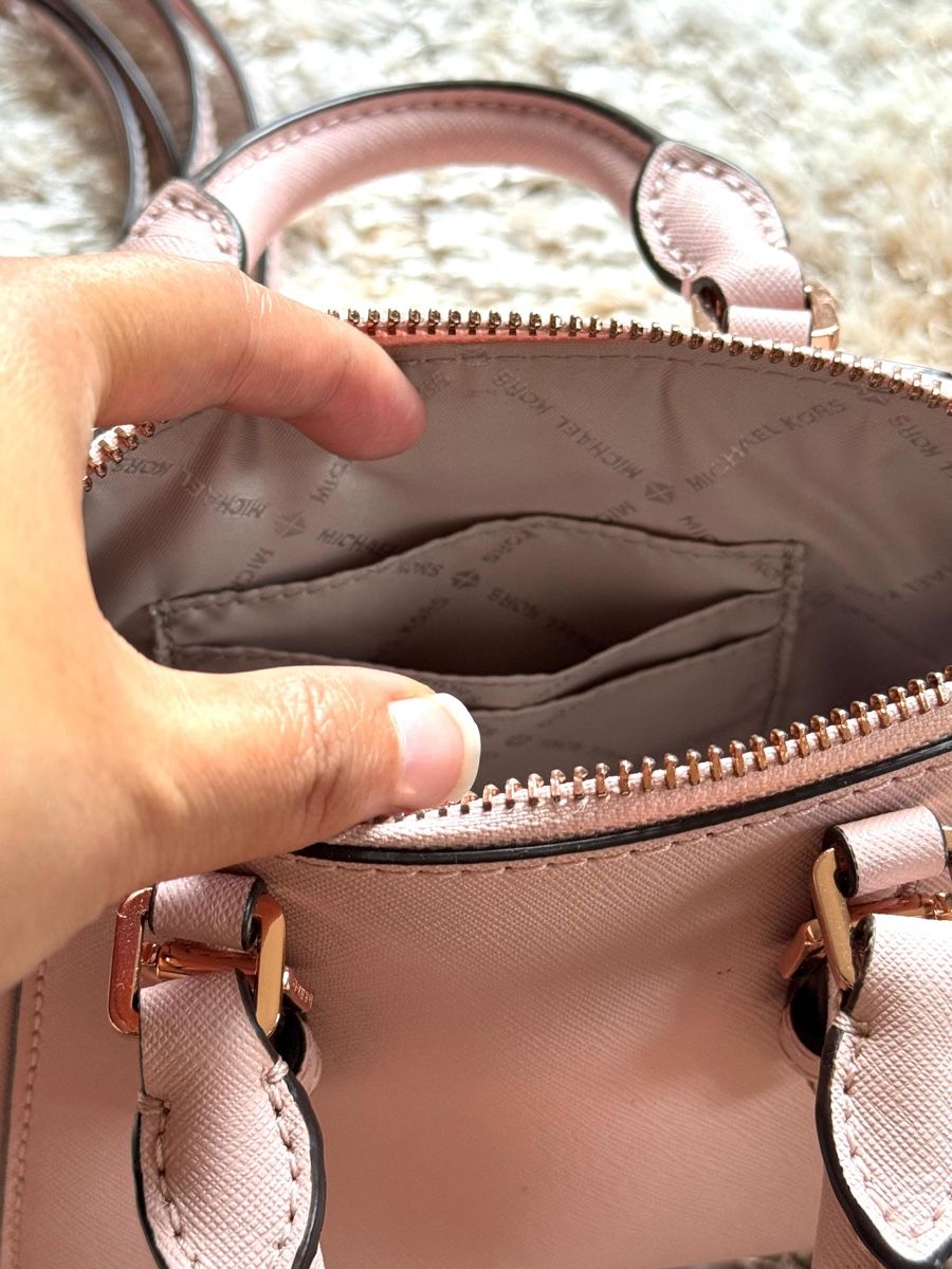 Michael Kors Borse & Zaini: Michael Kors Mini Bag - Pale Pink with Gold Hardware – Usato da Abtwil AG venduto da Truman909 2