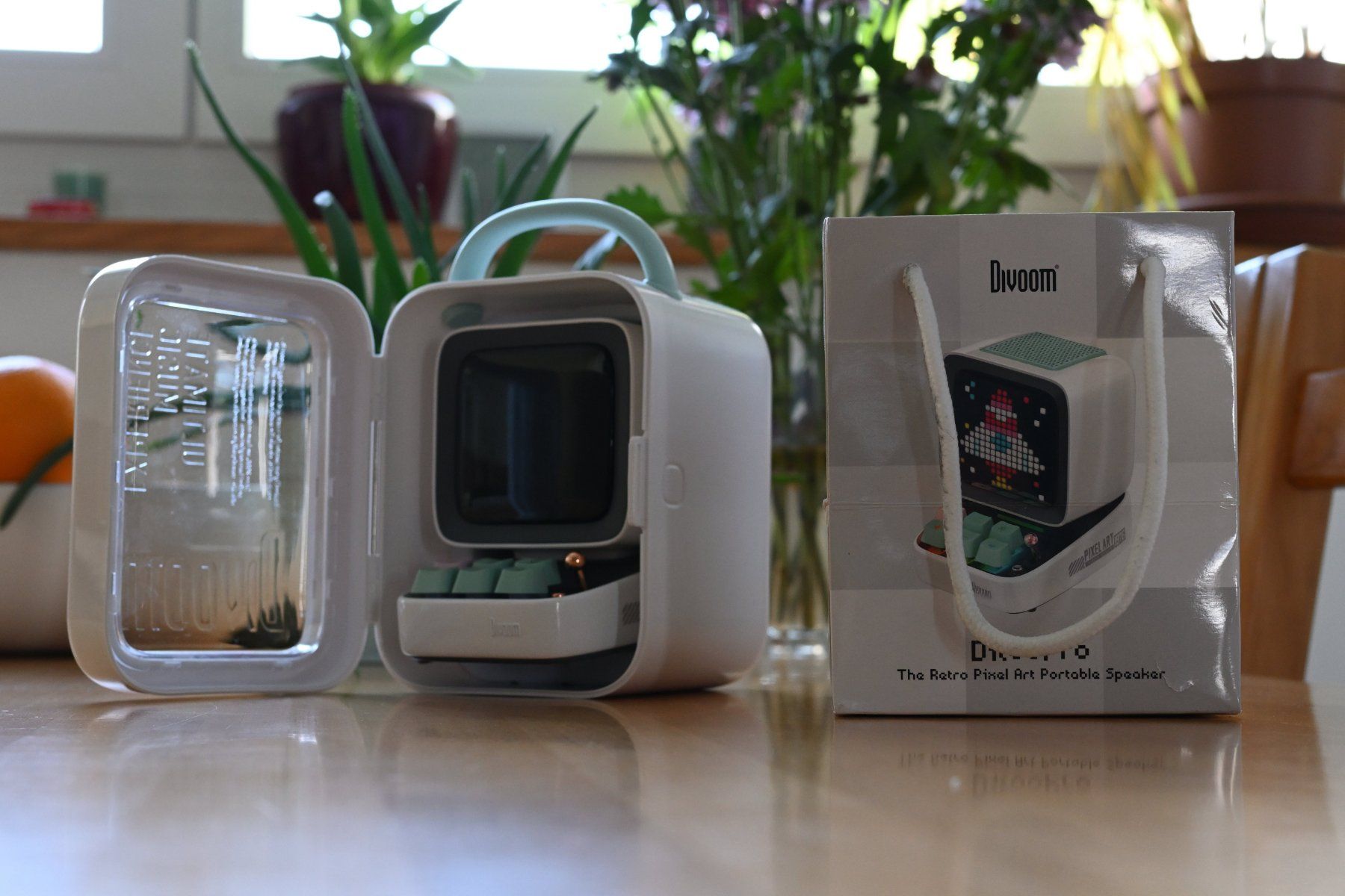 Divoom Lautsprecher: Divoom Ditoo Pro - Pixel Art Bluetooth Lautsprecher – Gebraucht aus Winterthur von pukalized 3
