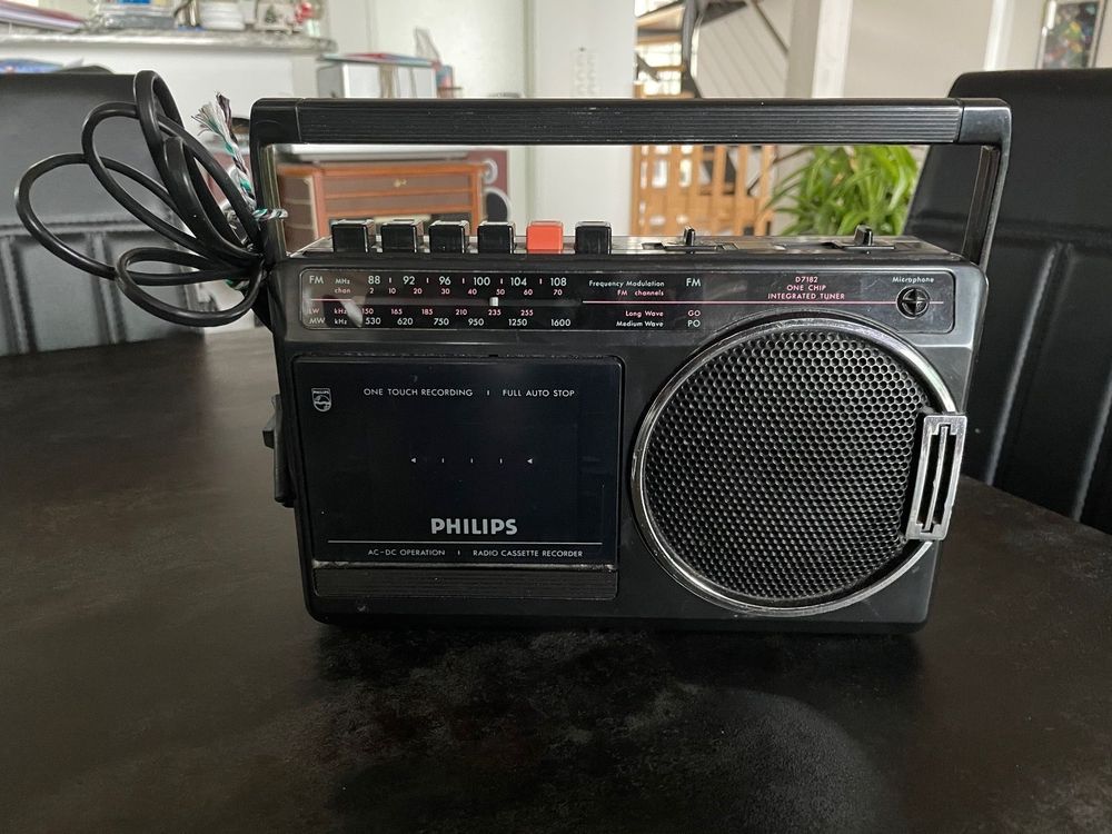 Radio-cassette Vintage Philips D7182 – AM/FM – Noir – En état De Marche