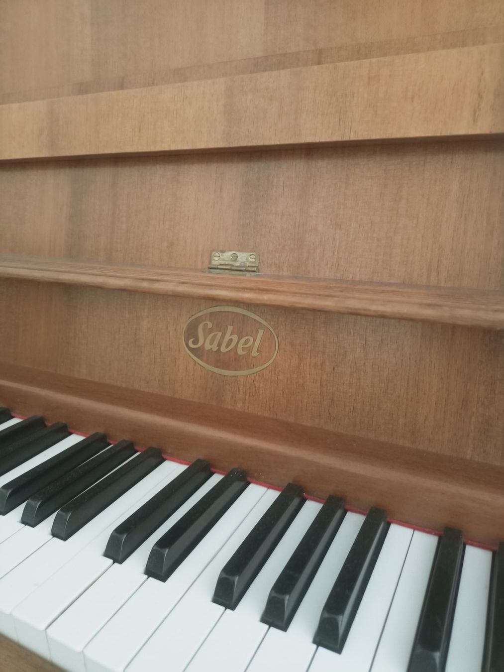 Strumenti musicali: +++SABEL+++ Klavier 100% gestimmt vor ca. 2Jahren. – Usato da Tuebach venduto da bac_7kpb 6