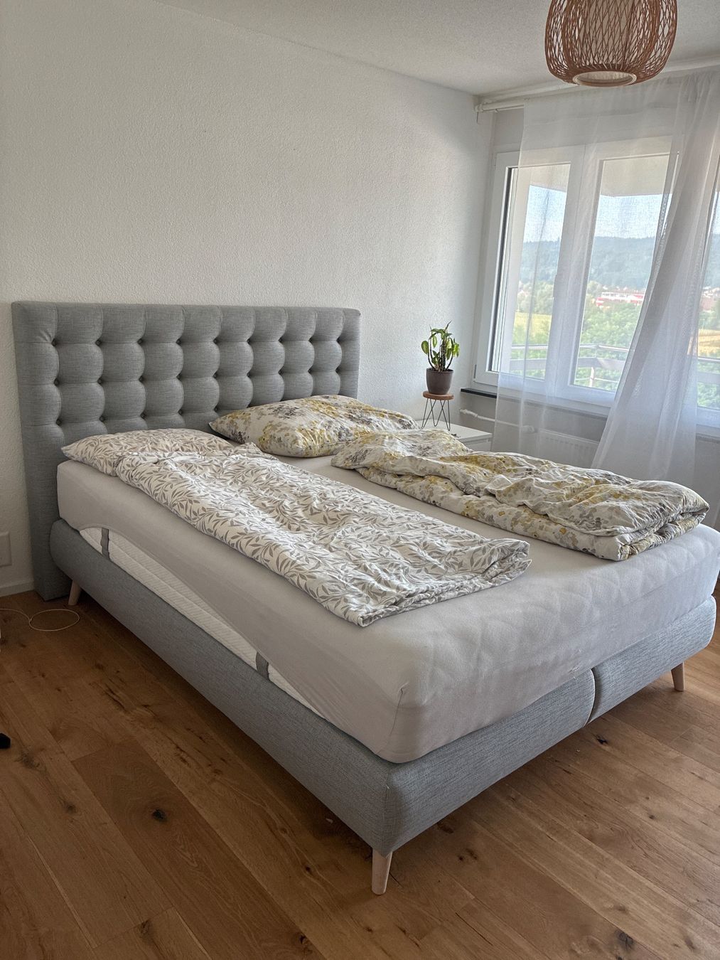 Letti: Bett mit Matratze 160x200 cm grau – Usato da Brittnau venduto da Nina1234