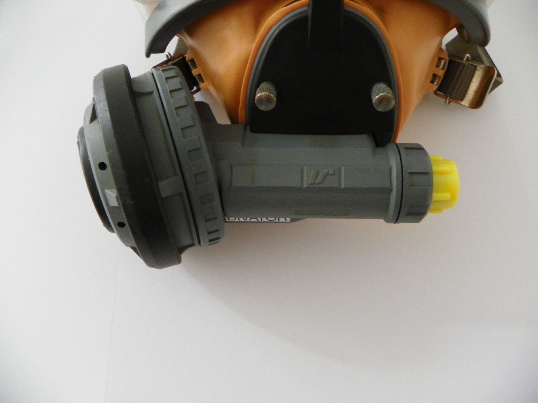 Respiratori & Giubbotti: Interspiro Divator II in Gelb mit accessoires – Usato da Kriens venduto da mel_r9w8 1