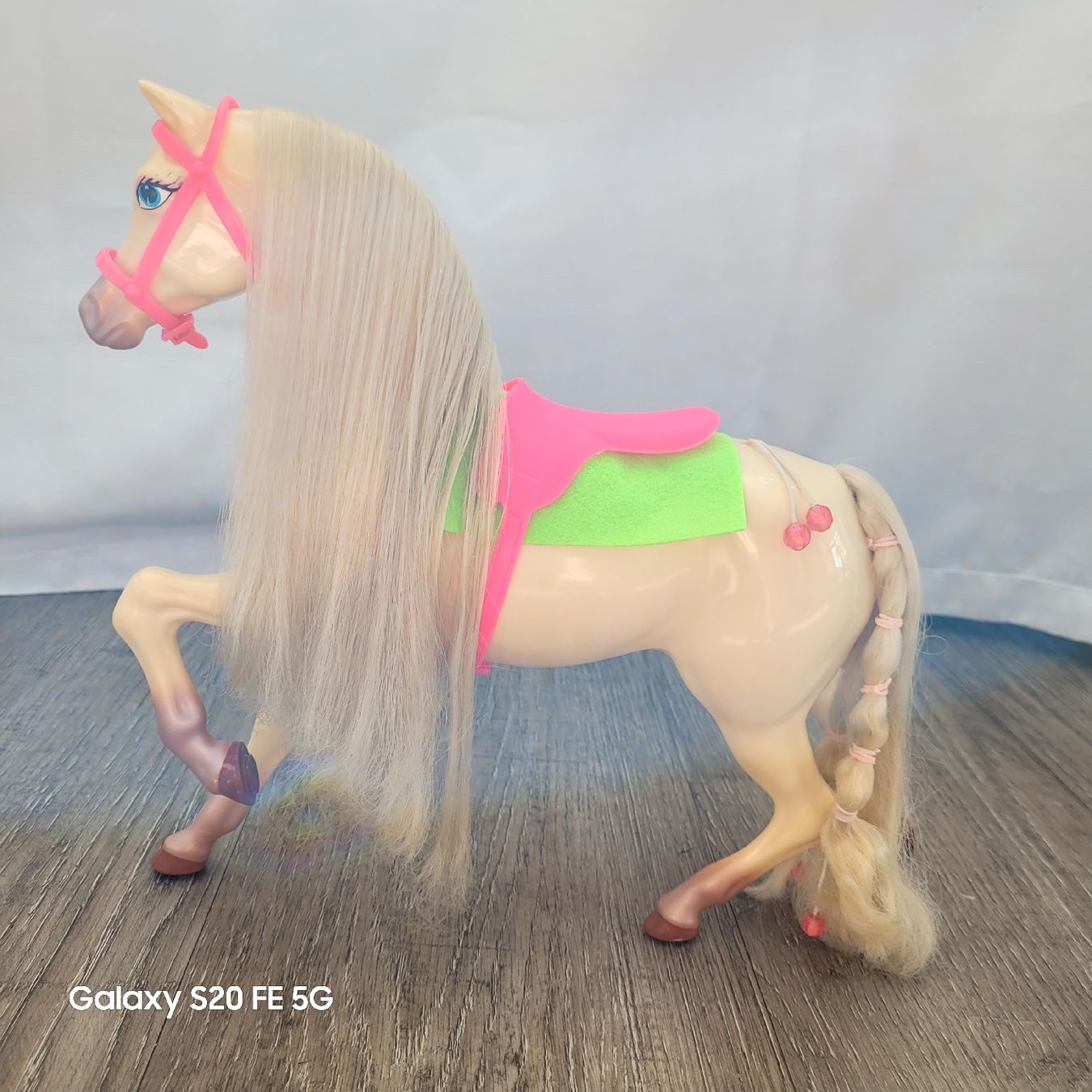 Spielzeuge: Barbie Pferd Isabellfarben – Gebraucht aus Niederbuchsiten von klengyel 1