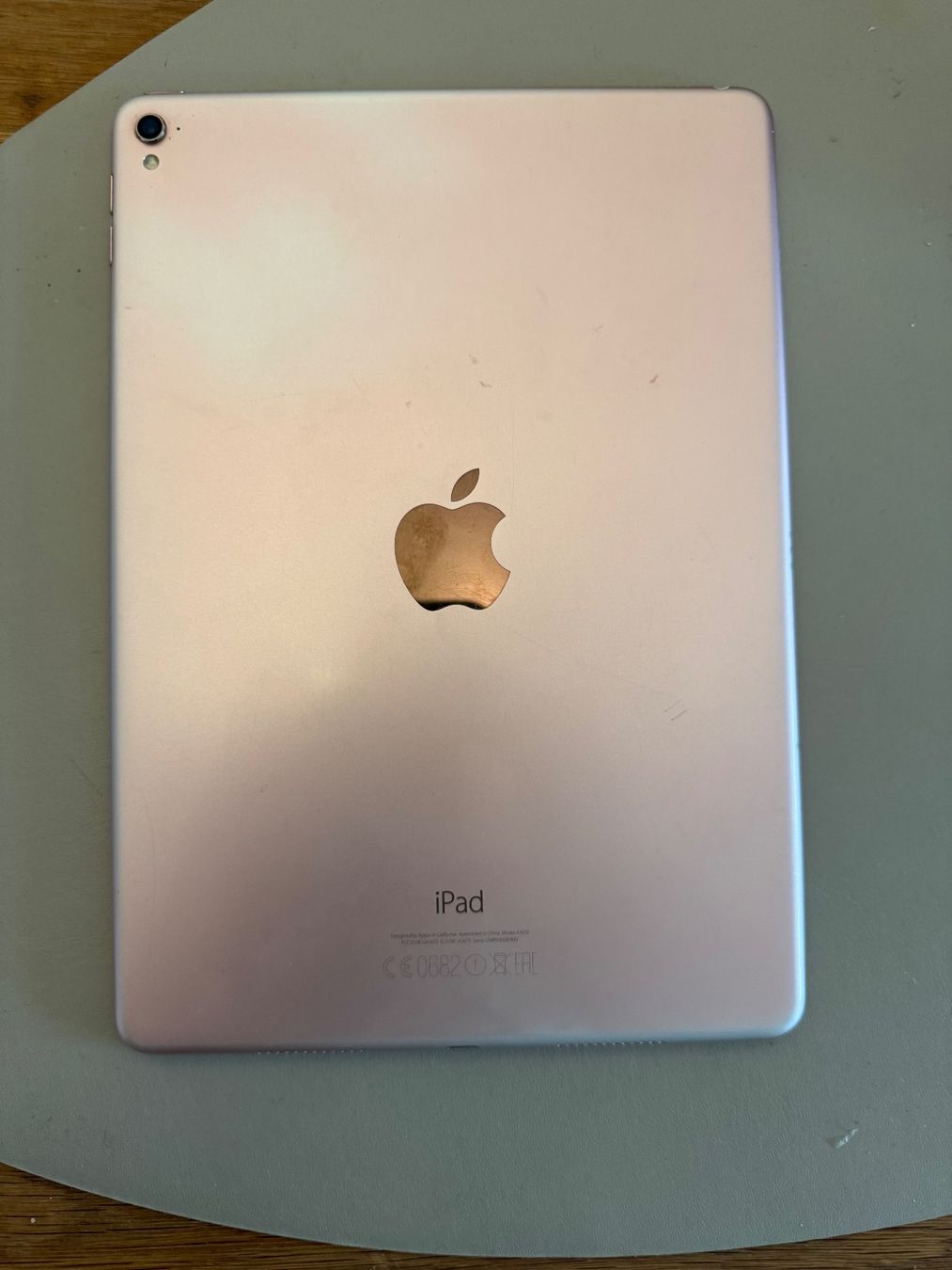 Apple Tablet PC: iPad Pro 9.7Zoll – Usato da Adliswil venduto da Busys 3
