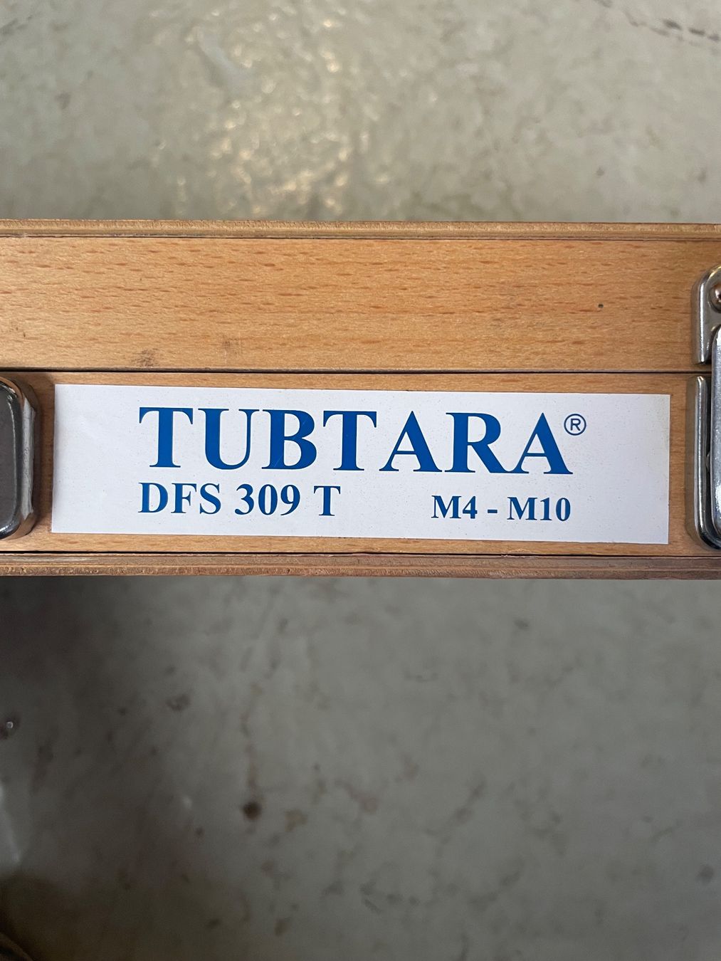 Tubtara Tutti gli attrezzi: Profi Tubtara - Handsetzzange – Usato da Balgach venduto da Mize78 7