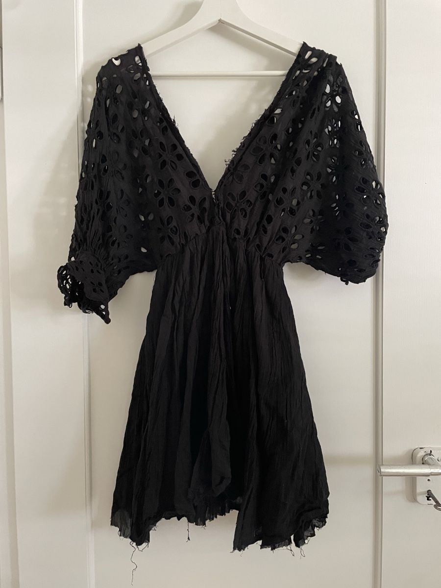 Vestiti: Kleid Ajourstickerei Schwarz – Usato da Winterthur venduto da sarasarita 2