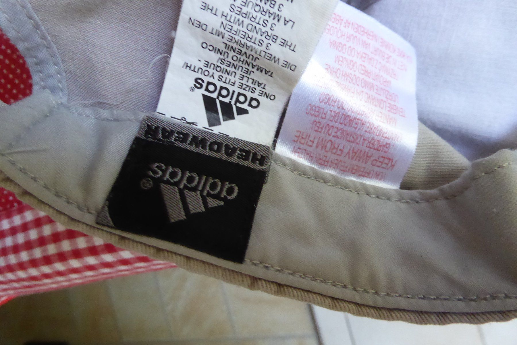 Altro in  Abbigliamento & Accessori: Adiddas Kinder Sommer Kappe Cape verstelbare Grösse – Usato da Sargans venduto da Benziner 4
