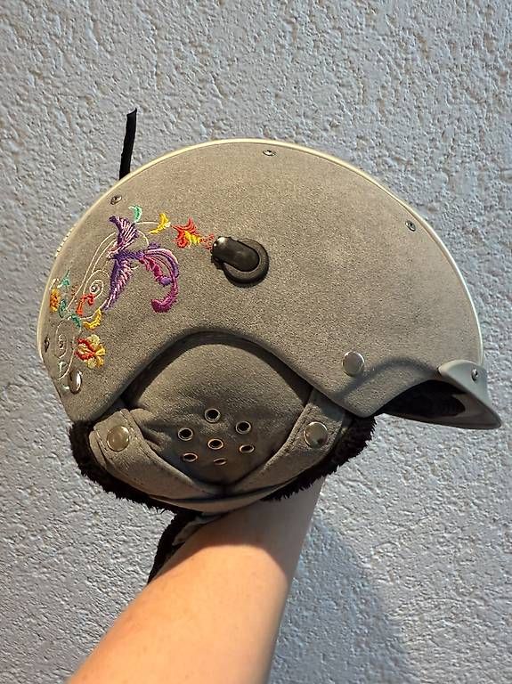 Caschi: 1x getragener Skihelm mit Strasssteinen – Usato da Gunzwil venduto da curley85 3