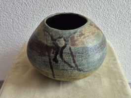 Blumenvase handgetöpfert