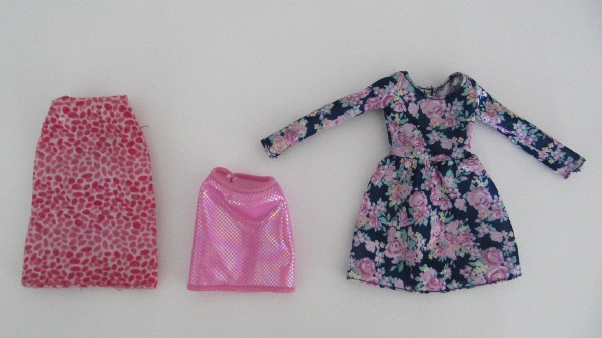 Bambole: Barbie Kleider Set + Zubehör – Usato da Brunnen venduto da Kiwiland1 2
