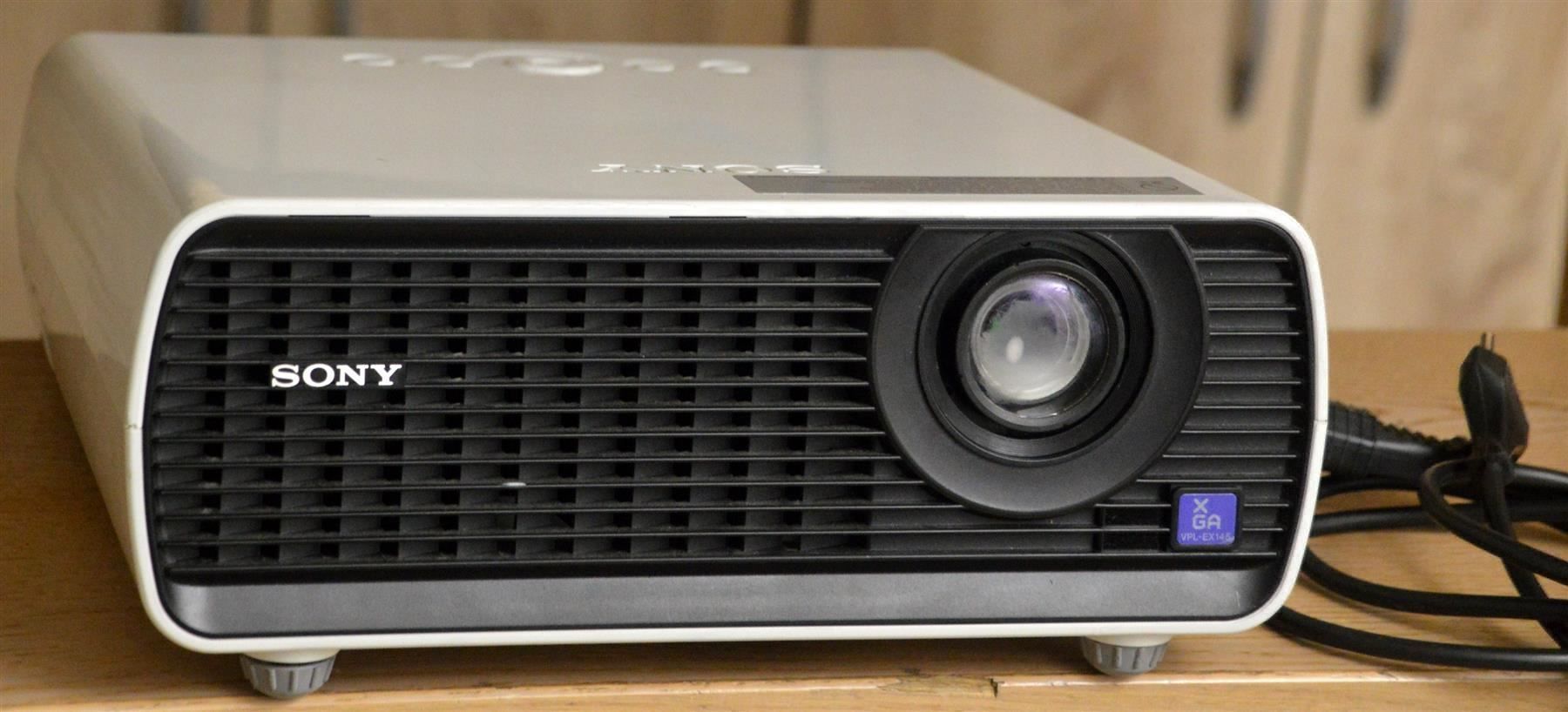 Sony Home Cinema: Sony XGA VPL-EX5 LCD Projektor / Projecteur – Difettoso da Collonges venduto da arashee 1