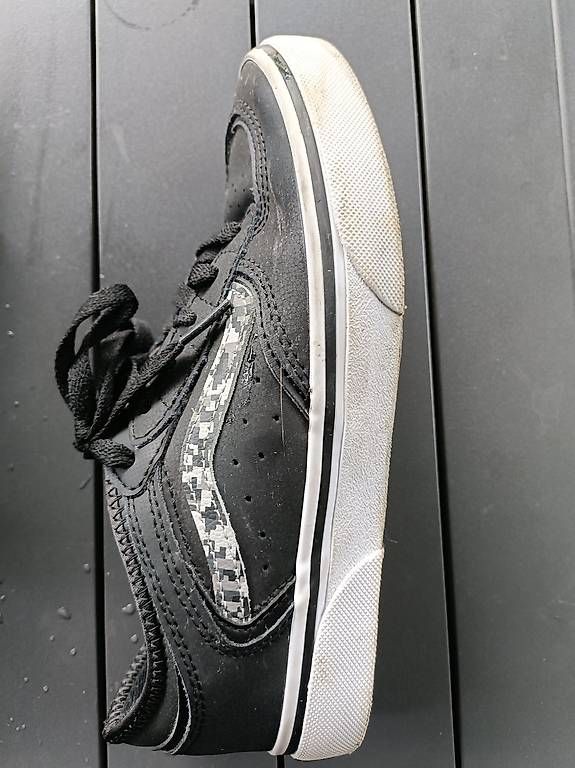 Scarpe da uomo: Vans cuir taille 36 – Usato da Monthey venduto da ari_6vkp