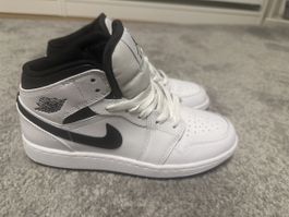 Nike Air Jordan 1 Mid Sneaker, Top Zustand, Grösse 36.5