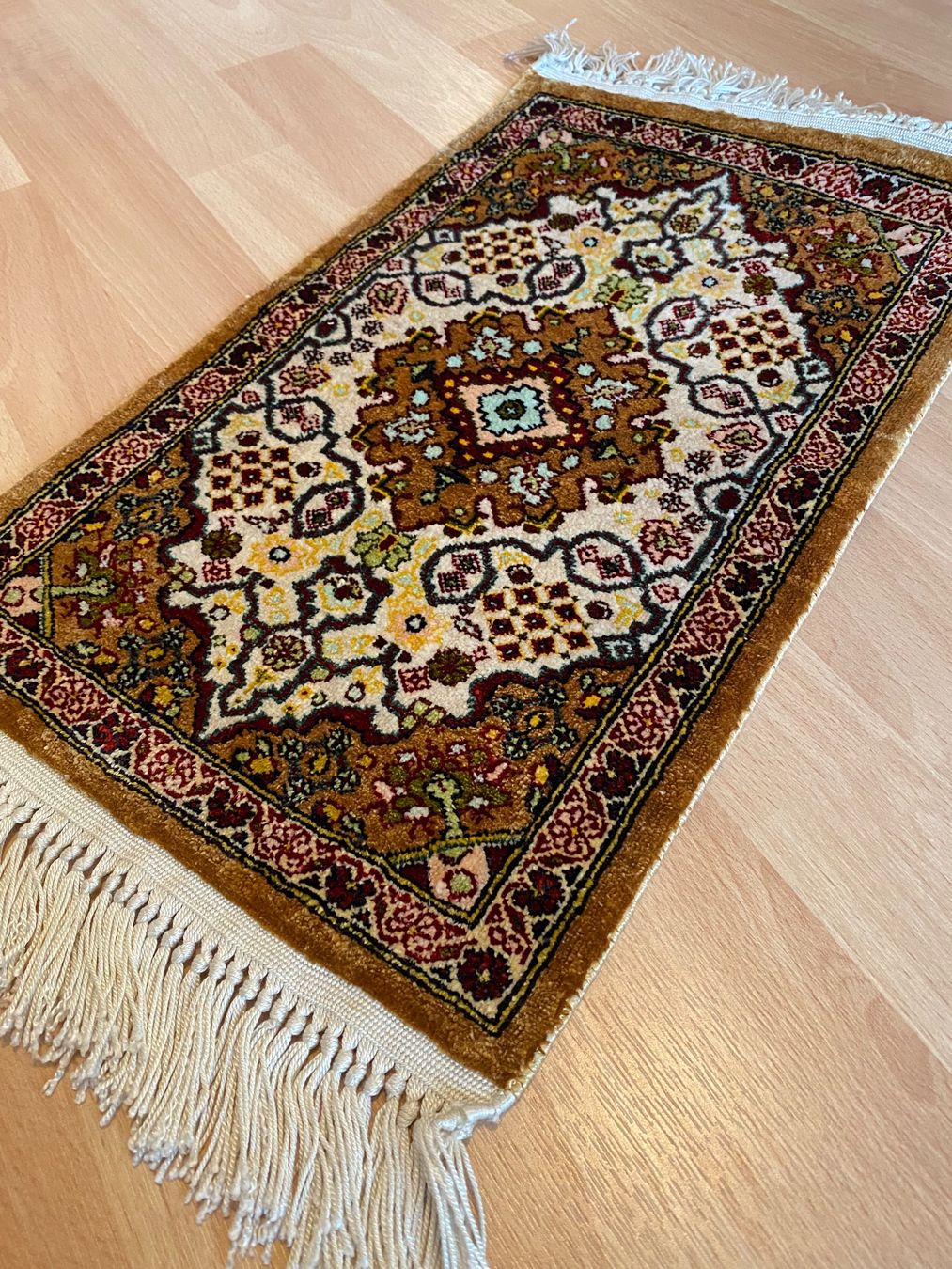 Teppiche: Seidenteppich Kashmir 55x25 – Gebraucht aus Zürich von Simodo 5