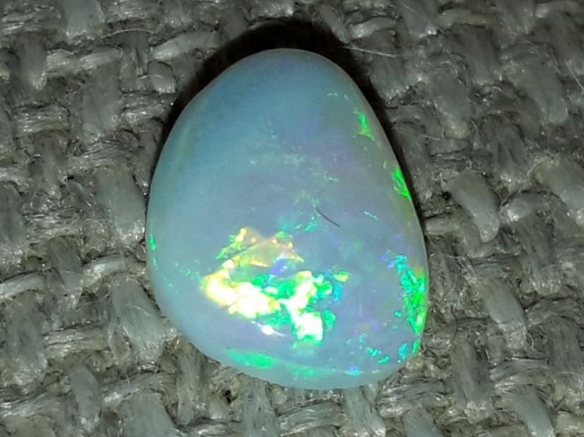 Pietre preziose: Australischer Flashfire Kristall Opal 0.9ct – Nuovo e nell'imballaggio originale da Uerkheim venduto da Winwinner 2