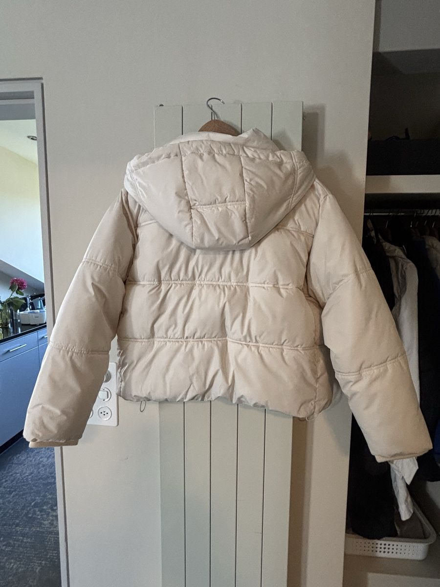 Zara Giacche: Daunenjacke beige  – Usato da Bern venduto da fortis1