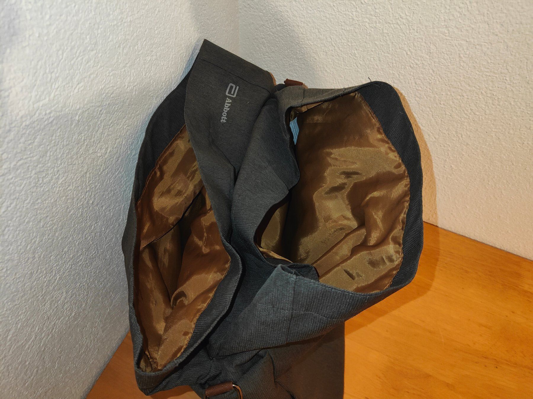 Borse: Tasche oder Arbeitstasche grau. – Usato da Studen BE venduto da Paplo 2