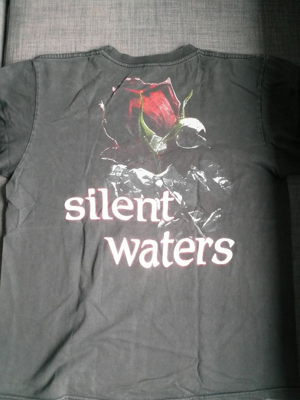 T-shirt: Amorphis Silent Waters T-Shirt – Usato da Basel venduto da sim_qd8z 1