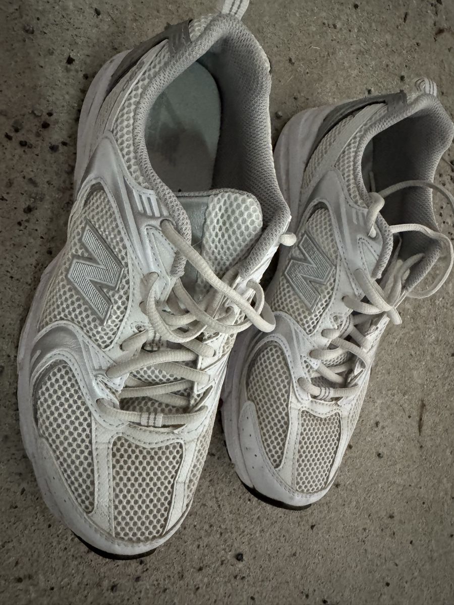 New Balance Scarpe da uomo: New Balance 530 weiss/silber – Usato da Esslingen venduto da Ursr1 1