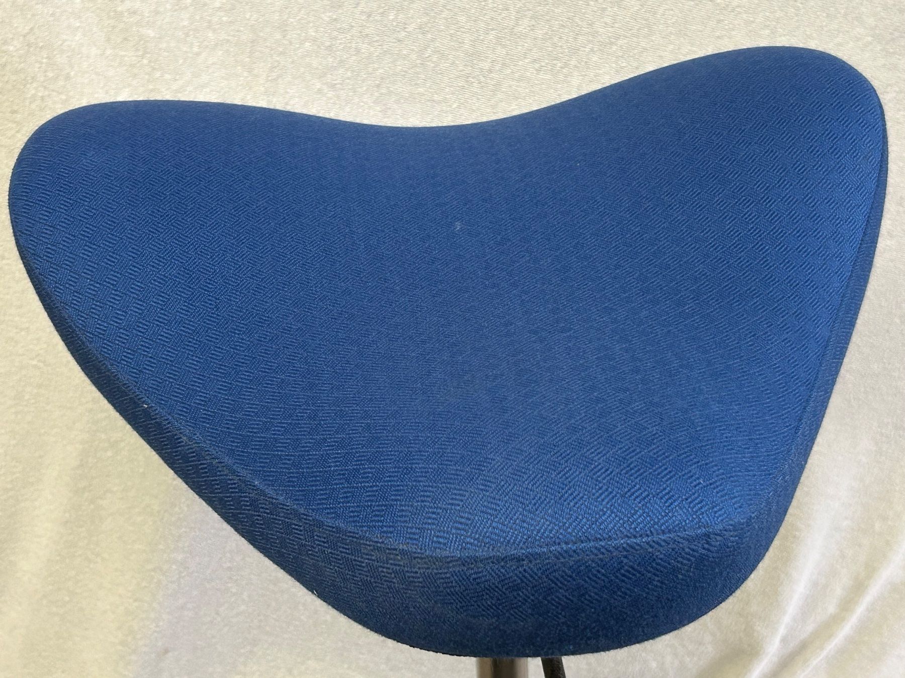 Hocker: Tabouret pivotant ergonomique – Gebraucht aus Sutz von scherzr 2