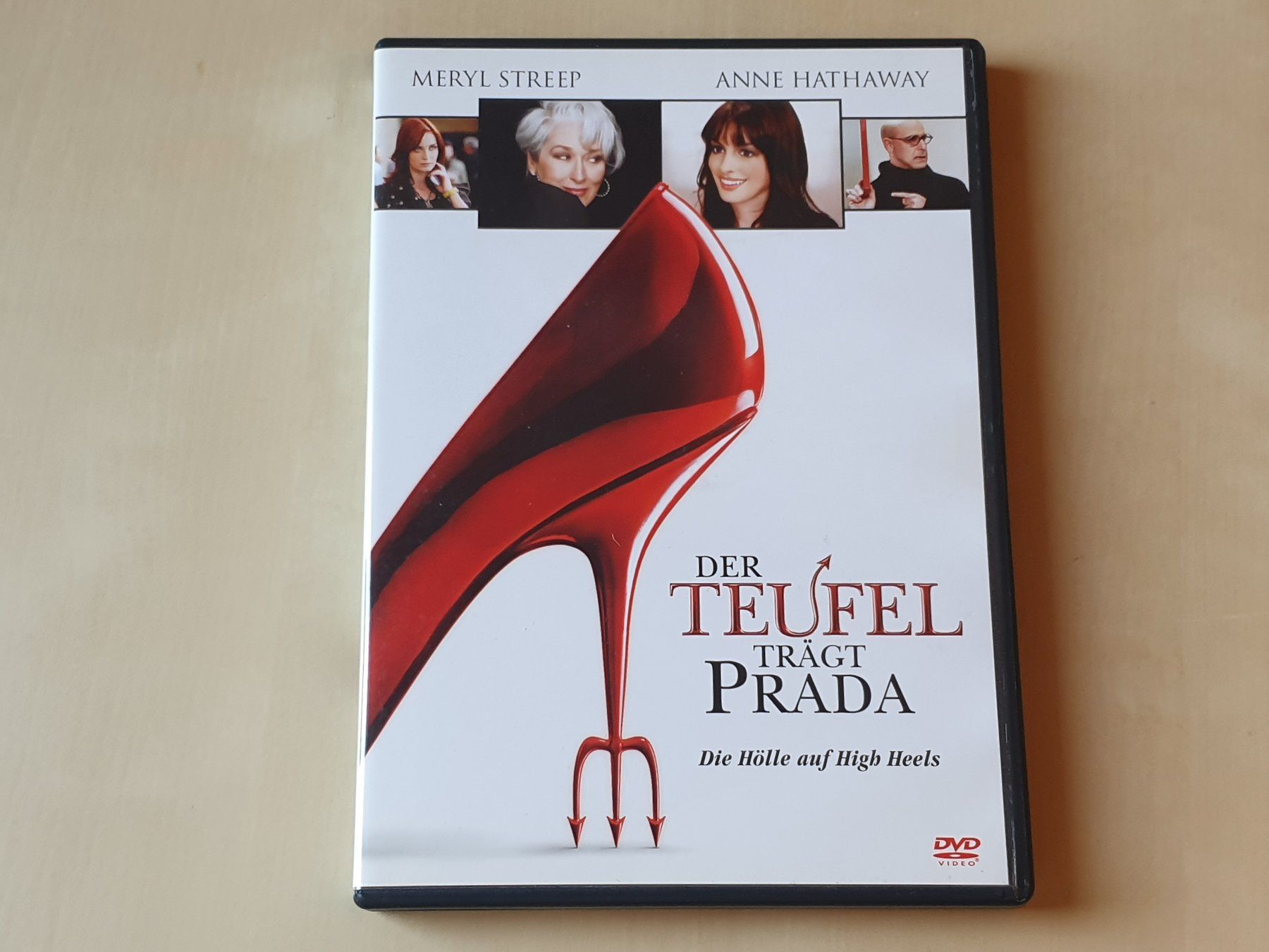 Tutti i DVDs: Der Teufel trägt Prada – Usato da Stansstad venduto da collectorsshop