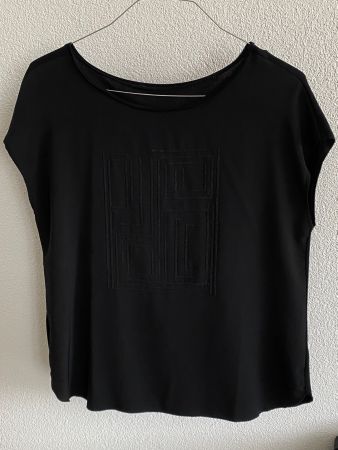 Schickes schwarzes T-Shirt mit speziellem Muster, Top!