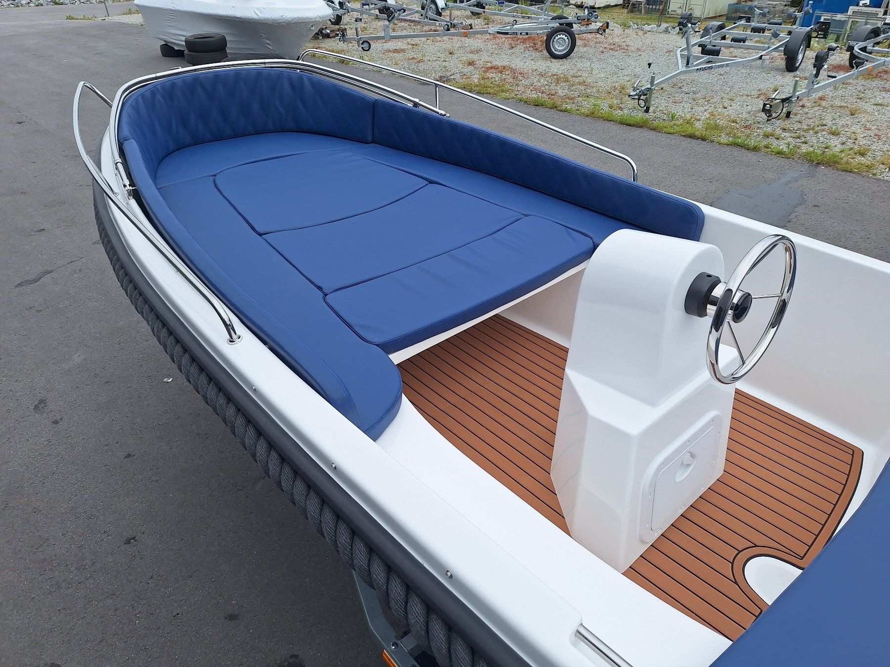 Barche: LAGERND NEU 470 Classic Boot Motorboot GFK Boot Badeboot – Nuovo e nell'imballaggio originale da Aigen Schlägl venduto da Fuchs-Boote 1