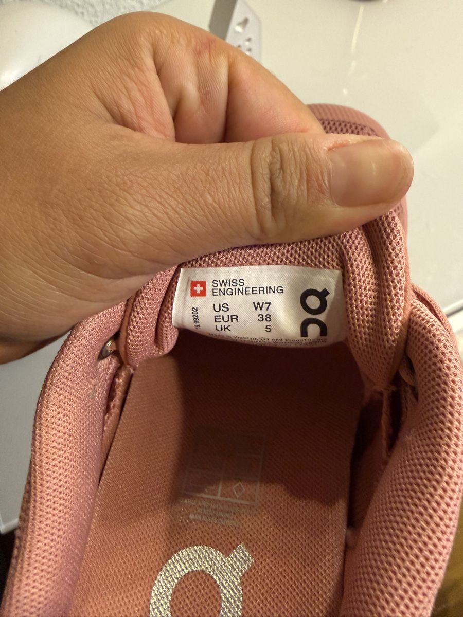 Scarpe da donna: On cloud  – Nuovo (secondo la descrizione) da Diepflingen venduto da mer_gpc7 2