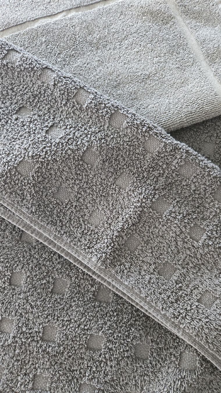 Teli da bagno: Serviettes de bain lot 3 – Usato da Le Pâquier-Montbarry venduto da Gruyere77 1
