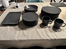 Ikea Dinera dunkelgrau Geschirr Dinnerware Set 27 teile