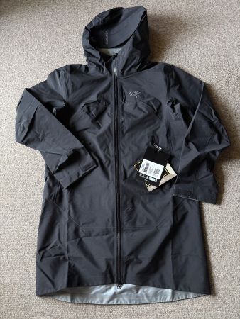 Neuer Arcteryx Beta GTX HS Mantel Damen, Gr. S, black