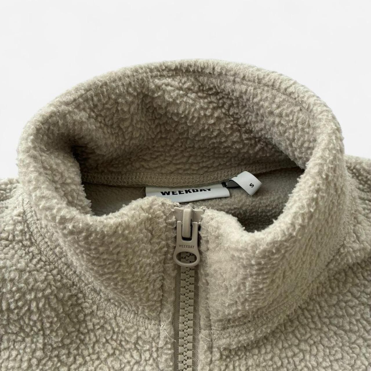 Weekday Maglioni & Felpe: Weekday cora fleece sweatshirt – Usato da Zürich venduto da h_studio_edit 1