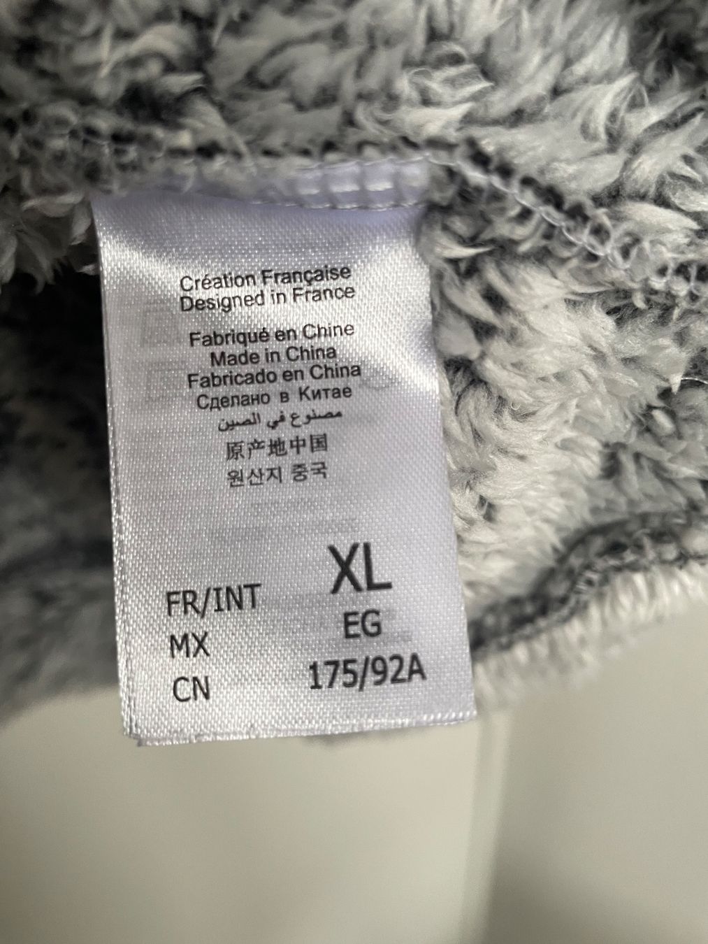 Etam Pullover & Sweatshirts: Etam Plüschpullover grau mit Fuchsmotiv – Gebraucht aus Basel von Robyn20 3