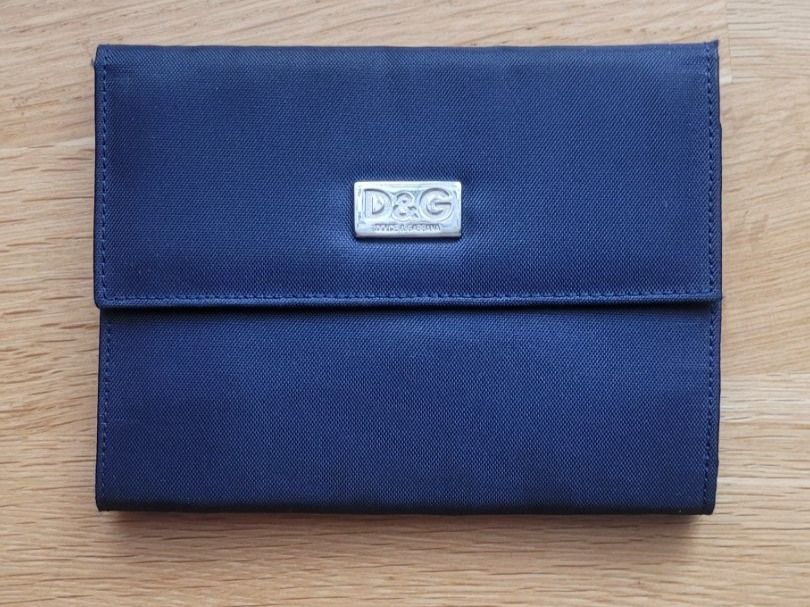 Dolce & Gabbana Portamonete: Portemonnaie dunkelblau D&G – Usato da Schwyz venduto da Vesparider01