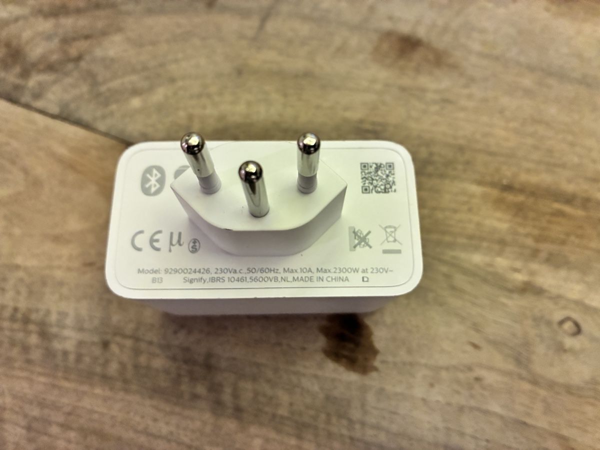 Spine: Philips Hue Smart Plug – Usato da Luzern venduto da Fasel 1