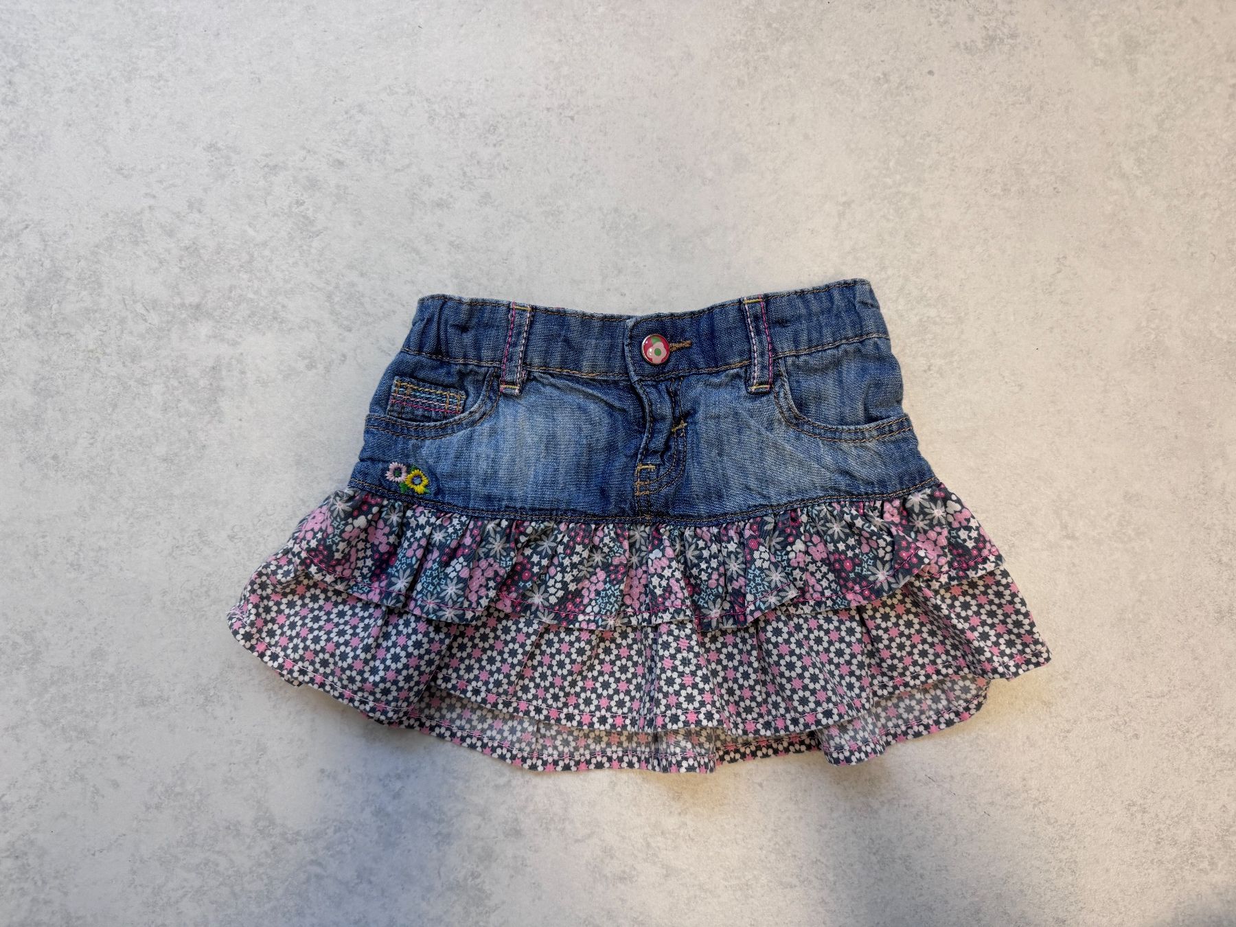 Lotti & Set di vestiti: Herziges Latzkleidli Langarmoberteile Grösse 74 – Usato da Bonaduz venduto da lut_6rts 4