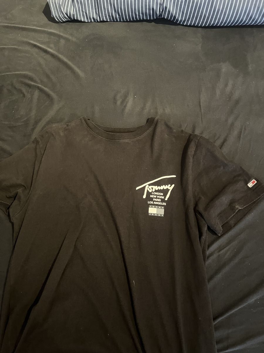 Tommy Hilfiger T-shirt: Tommy Hilfiger T-shirt – Nuovo (secondo la descrizione) da Däniken SO venduto da jschenker27