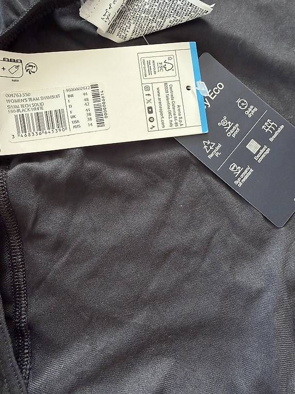 Arena Costumi da bagno & Bikini: Arena Badeanzug Gr. 42 – Nuovo e nell'imballaggio originale da Sins venduto da bit_rg7j 2