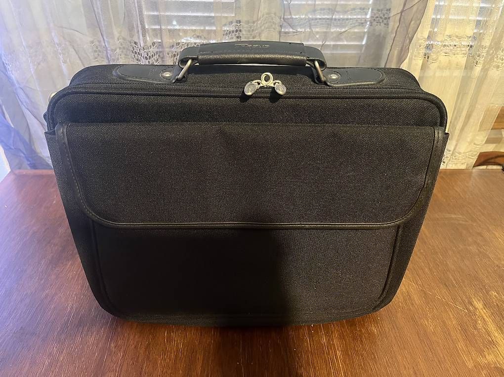 Sacs: Borsa per PC portatile (Notebook) NUOVA – D'occasion à Vezia par mostro32 2