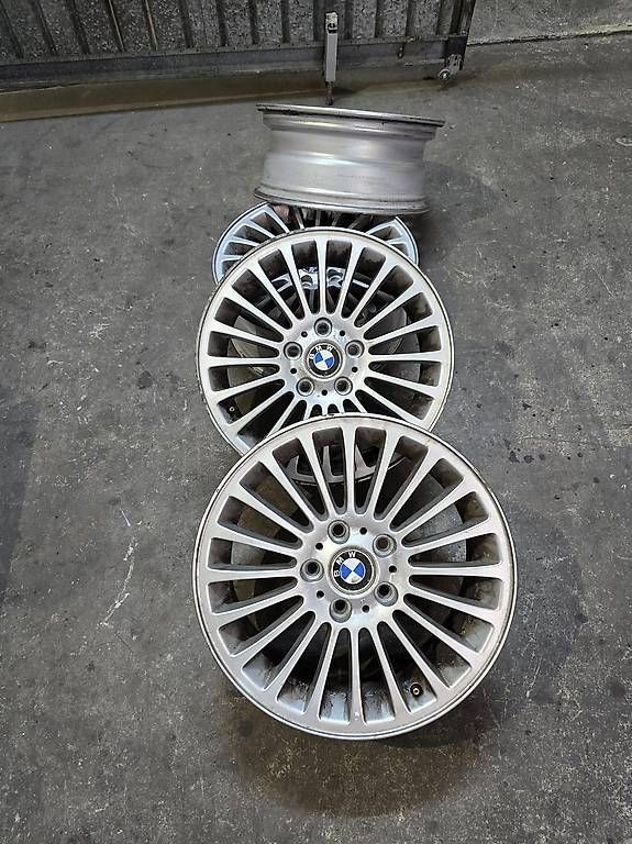Cerchioni: Bmw e46 styling Felgen 48 – Usato da Niedergösgen venduto da Zecinha 1
