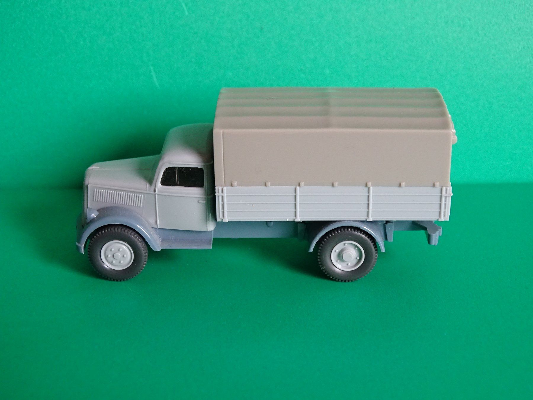 Wiking Modellini d'auto: Opel Blitz von Wiking 1/87 – Usato da Bretzwil venduto da Meex 2