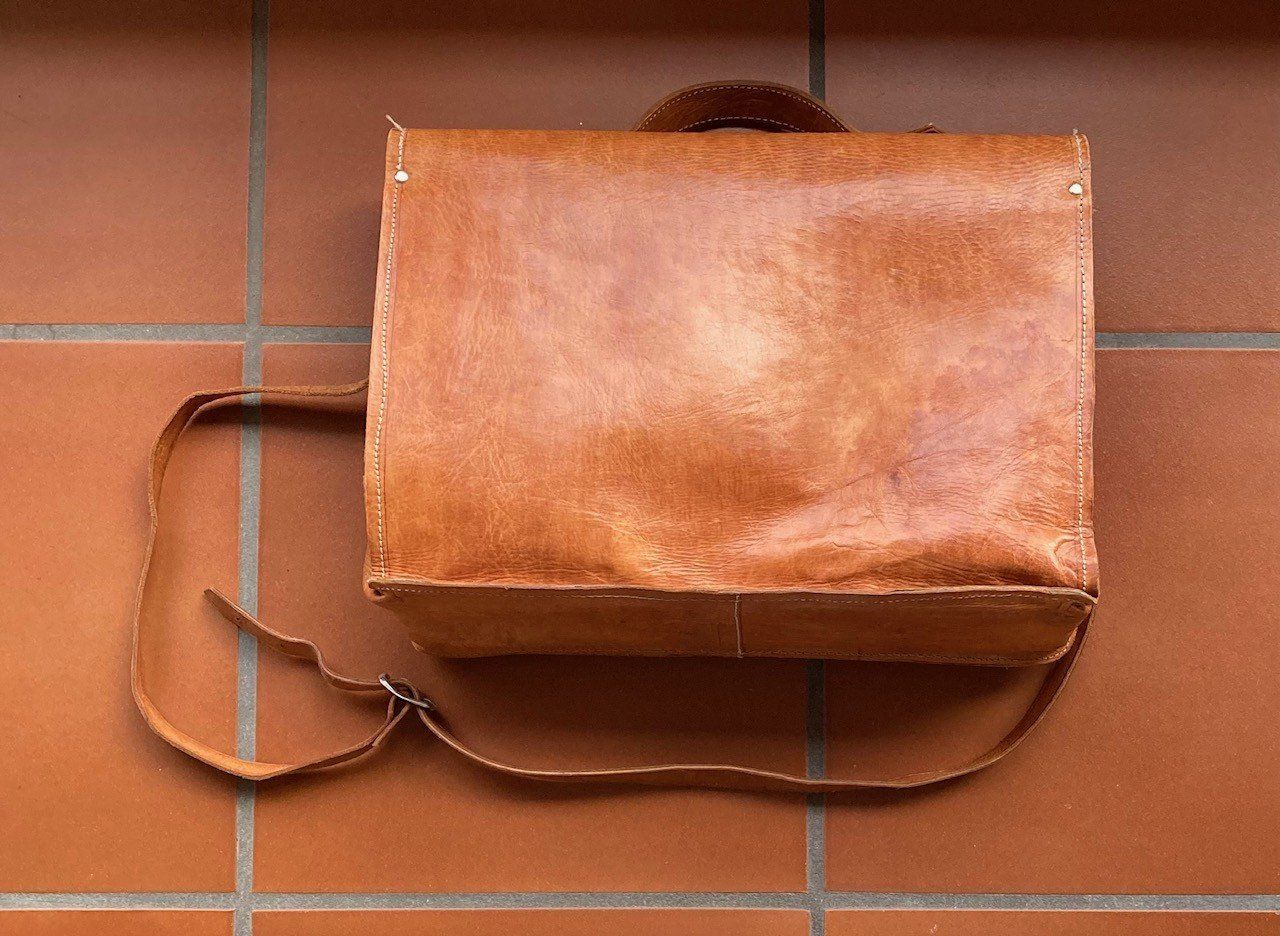 Valigie & Borse: Ledertasche – Usato da Orselina venduto da Vrenegonde 1
