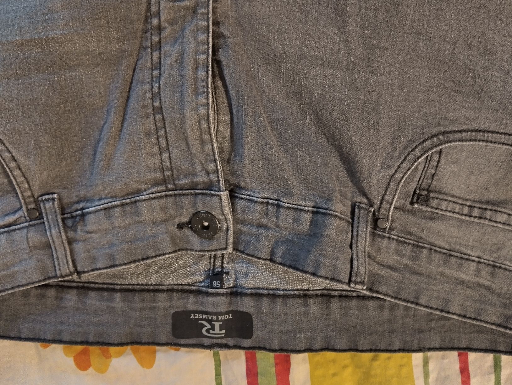 Jeans: Jeans homme neuf – Nuovo e nell'imballaggio originale da Pompaples venduto da vab_s52h 4